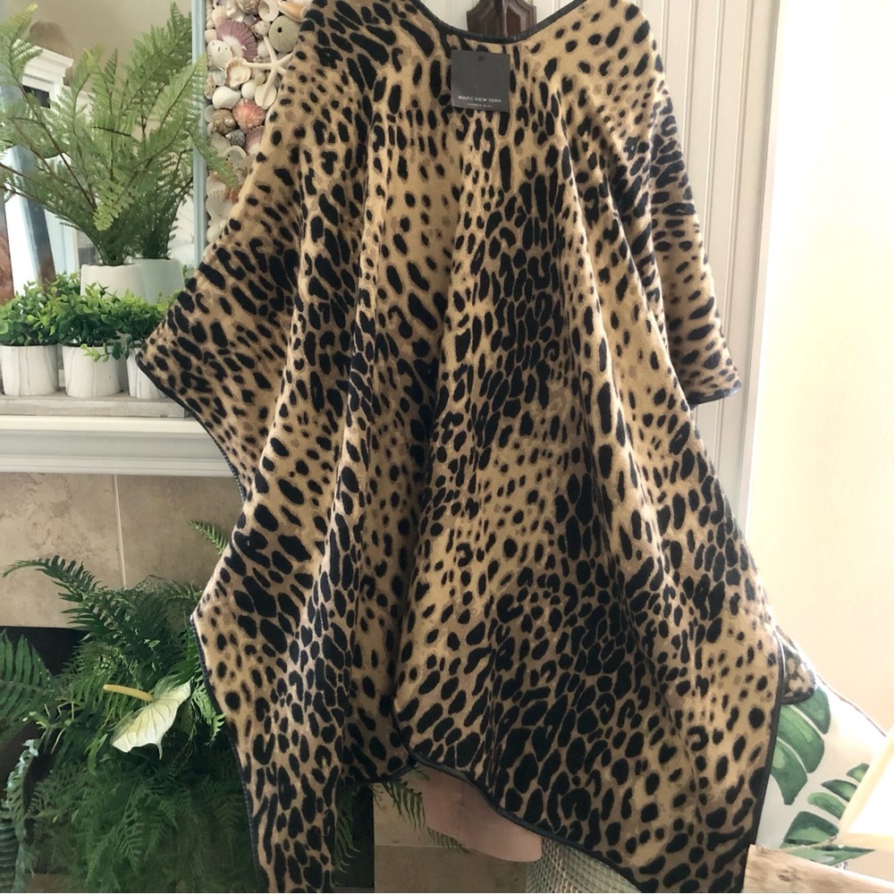Marc New York Leopard Print Cape - Picture 3 of 8